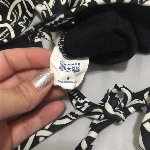Converse one star size small swimsuit - Picture 4 of 4